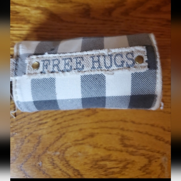 Santa Barbara Design Studio Pet Grooming Set & 2 Mud Pie Waste Bag Pouch… - Picture 7 of 7